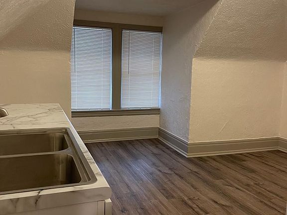 5th image of 1120 Park Ave #7