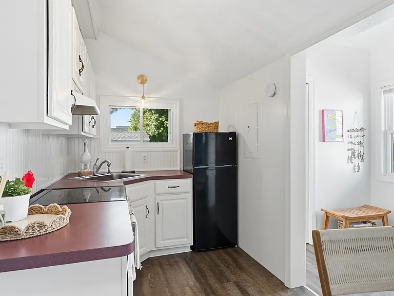 51 Uncas Rd — Photo 16