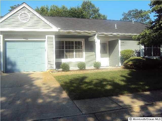 1st image of 1025 Thornbury Lane #B
