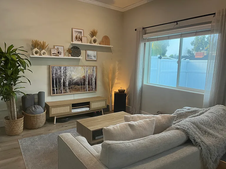 1310 Oak Ave — Photo 1