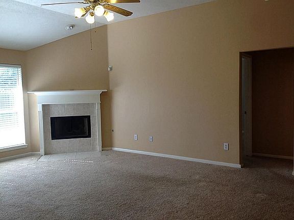5th image of 3602 Wellington Dr