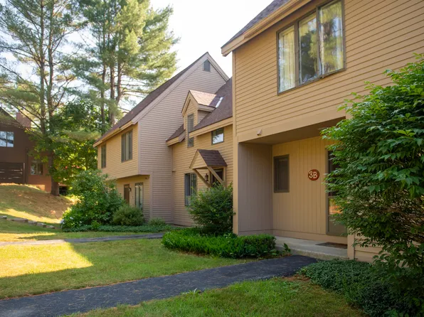 416 Lyman Batcheller Road #B, Hartford, VT 05059