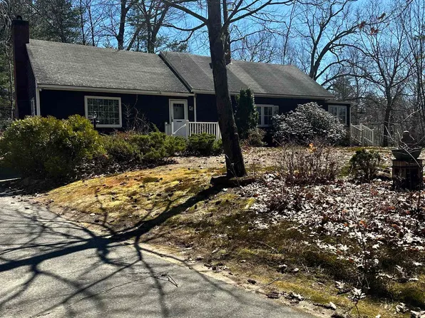 79 Charles Bancroft Highway, Litchfield, NH 03052