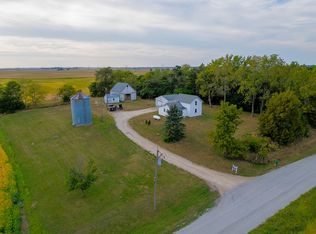 733 Eakle Rd, Harmon, IL 61042