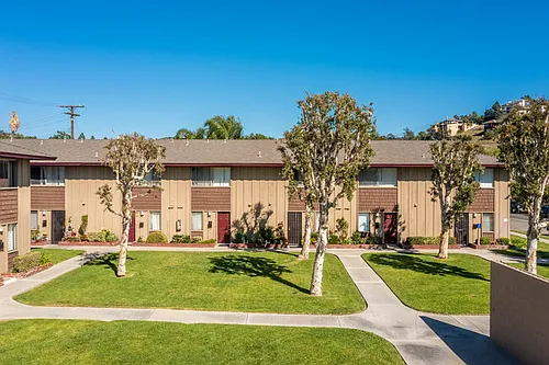 Countryside Townhomes Apartments Photo 1