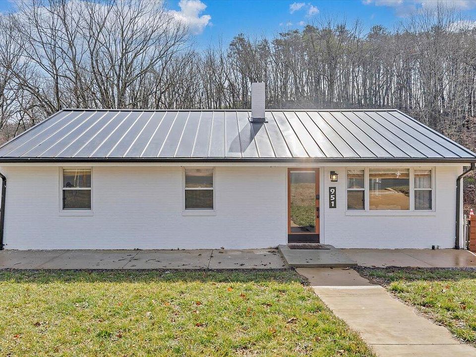 1st image of 951 Hartsook Blvd SE
