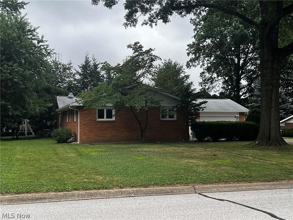 1st image of 1951 Meadow Ln