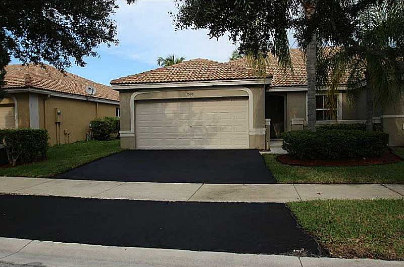 1st image of 1596 Orion Ln