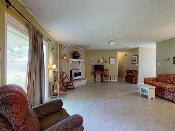 5th image of 4307 Monroe Dr