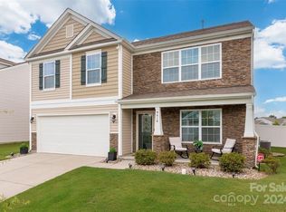 9016 Harwood Knoll Dr, Charlotte, NC 28214