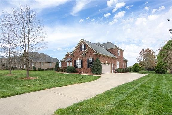 2nd image of 4821 Campobello Dr