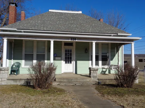 320 E Hickory St, Neosho, MO 64850