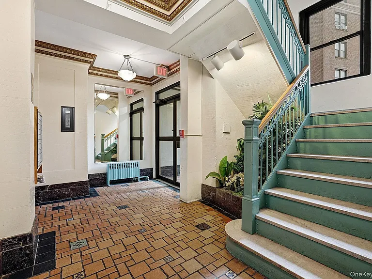 11 Alden Rd #1M — Photo 3