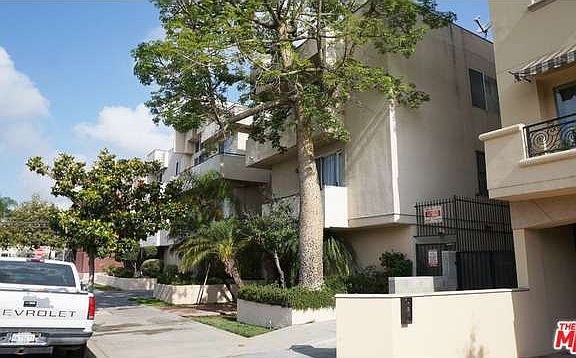3rd image of 5051 Rosewood Ave APT 204