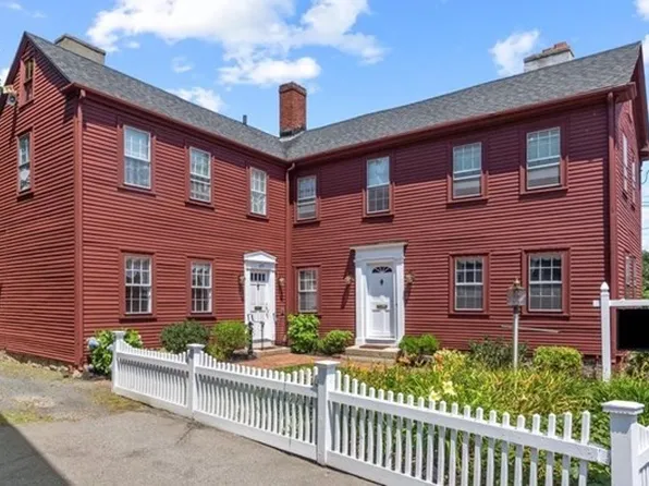 277 Washington St, Marblehead, MA 01945