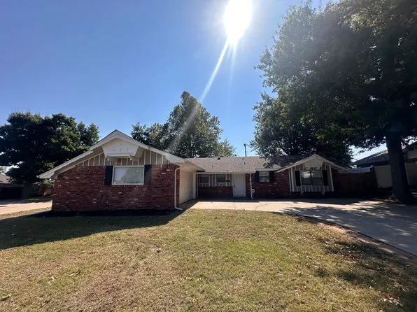 204 Cherrywood Dr, Midwest City, OK 73110