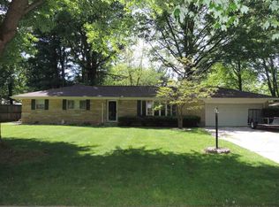 209 Briarwood, Terre Haute, IN 47803
