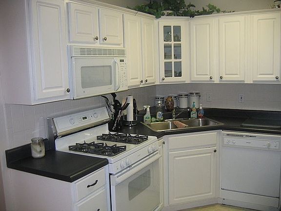 2nd image of 1654 Fairhills Dr