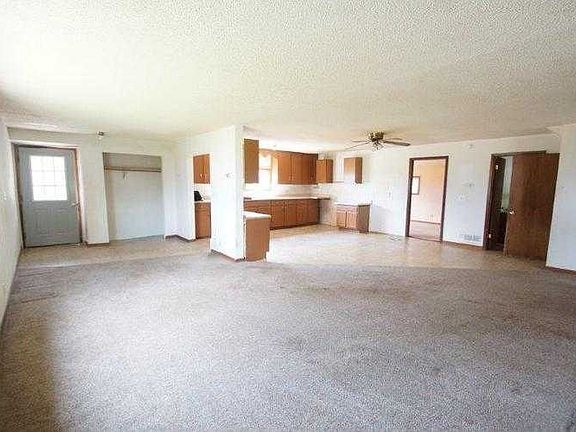 living room/entry/kitchen