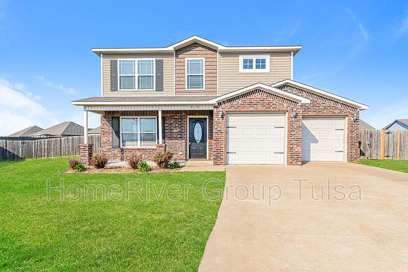 1st image of 415 E 148th Cir