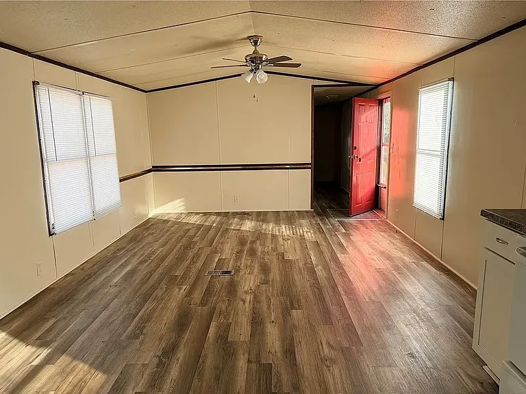 804 Vagabond Dr — Photo 6