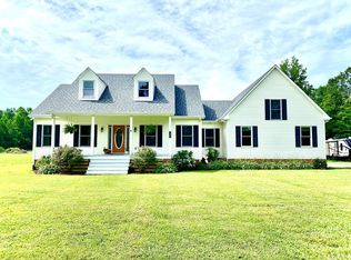 132 W Gibbs Rd, Knotts Island, NC 27950