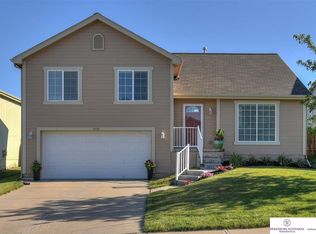 16930 Redman Ave, Omaha, NE 68116