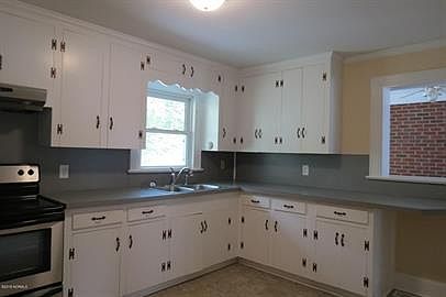2nd image of 304 Lindell Dr