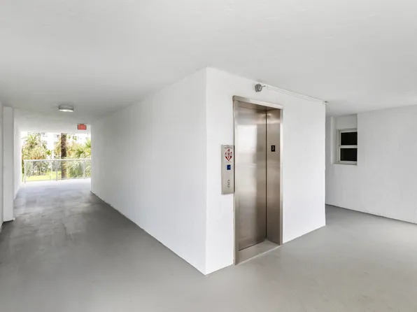 2731 NE 14th Street Cswy, Pompano Beach, FL