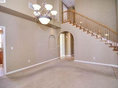4th image of 5064 Sloan Way