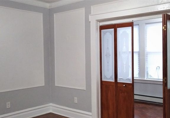 4th image of 519-521 Clinton Pl #1L