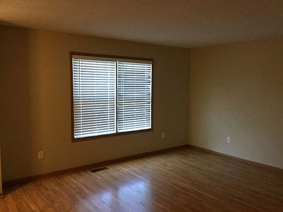2nd image of 5876 Westbank Dr
