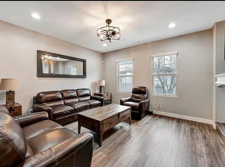 2092 Silverado St — Photo 2