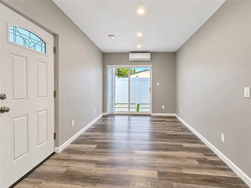1 bed, 419 sqft, $1,999 — Photo 4