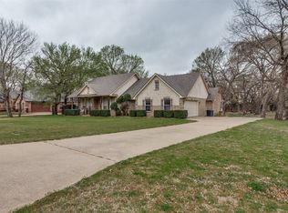 217 Woodbine Dr, Burleson, TX 76028