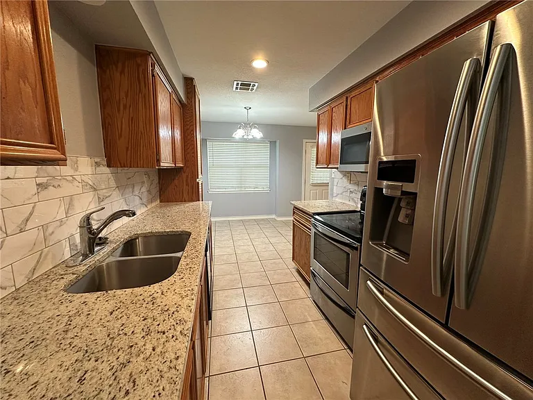2201 Timberline Dr — Photo 10
