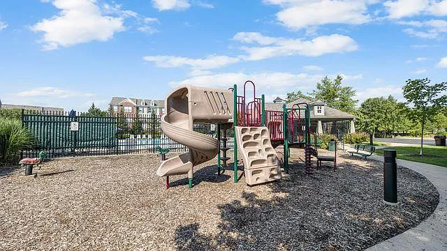 44613 Ellery Ln — Photo 35