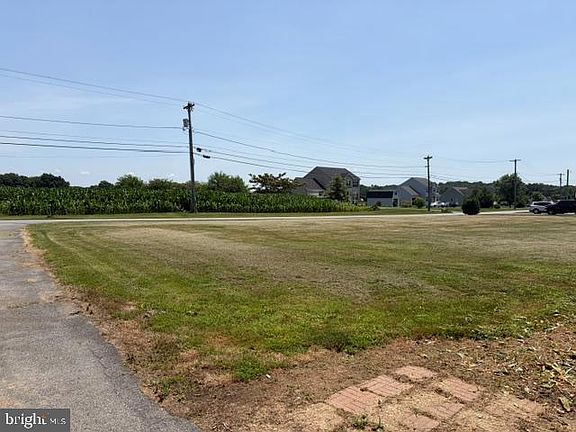 3rd image of 152 Graves Rd