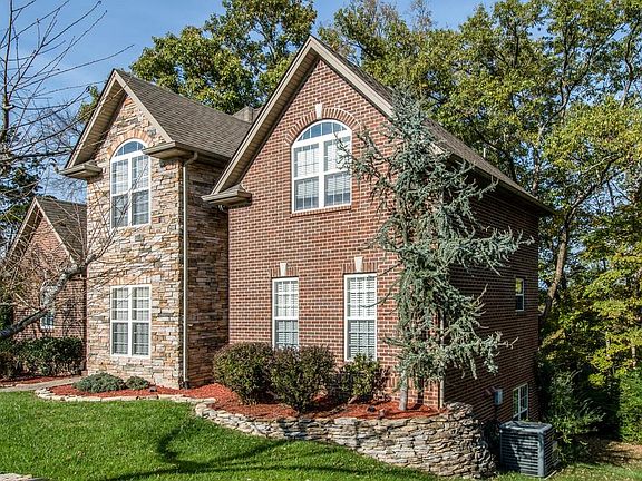 3rd image of 1325 Weeping Cherry Ln