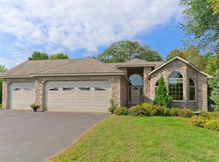 18907 Shamrock Ln, Shafer, MN 55074