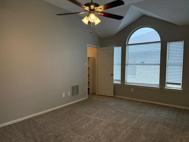 10801 Copperwood Dr — Photo 11