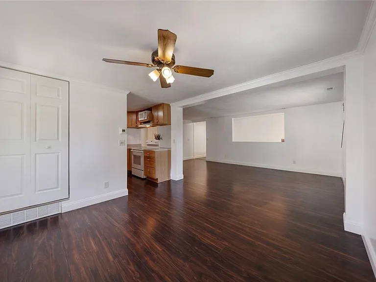 8906 Trotter Ln — Photo 6