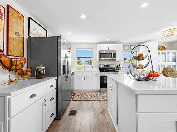5th image of 7165 MOUNT GEORGETOWN DRIVE NE #571