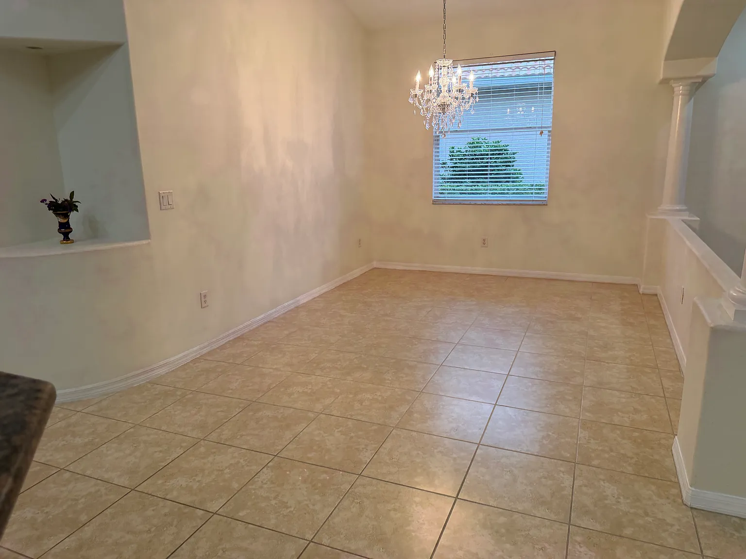 3 bed, 2023 sqft, $2,750 — Photo 3