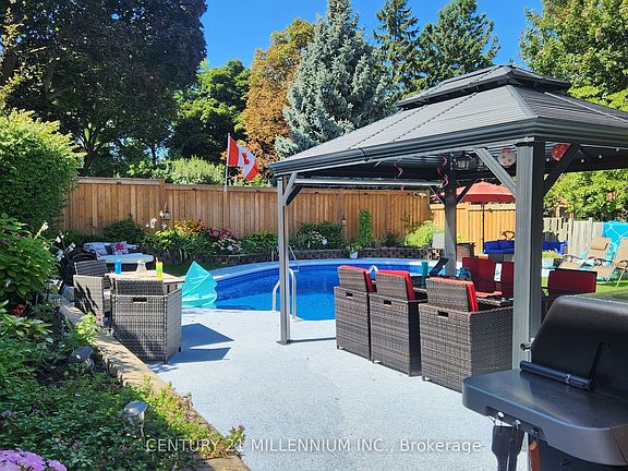 2nd image of 4 Marchmount Cres