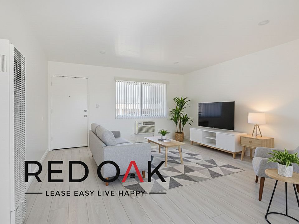 1st image of 7915 Vineland Ave #22