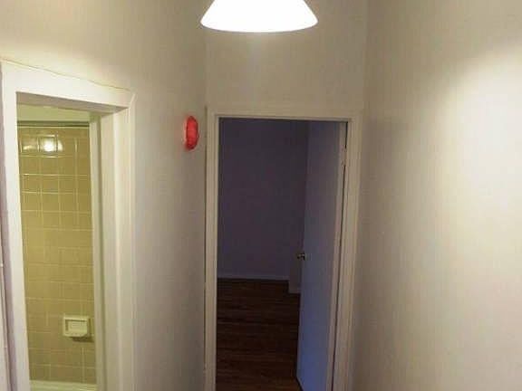 Hallway leading to BR's