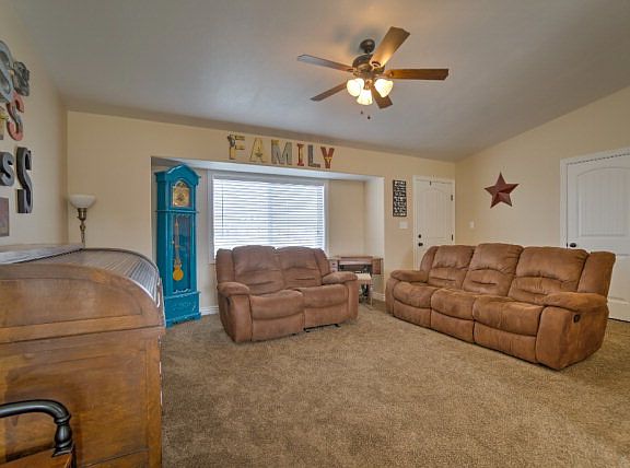 4th image of 1615 N Preston Cir