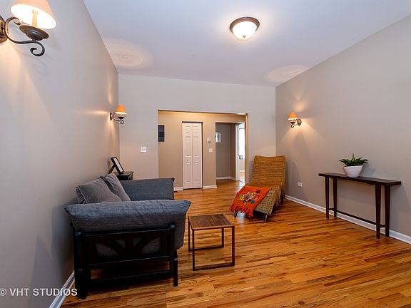 4th image of 4750 N Washtenaw Ave APT 1