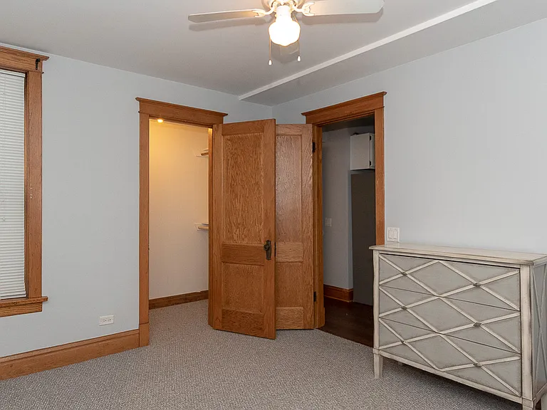 3710 N Clark St #E01P — Photo 6